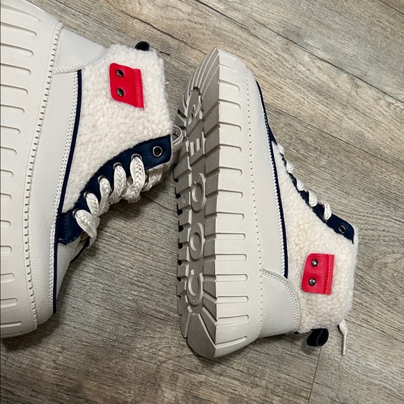 ' Cozy High-Top Boots - Cream and Navy - Picture 4 of 6